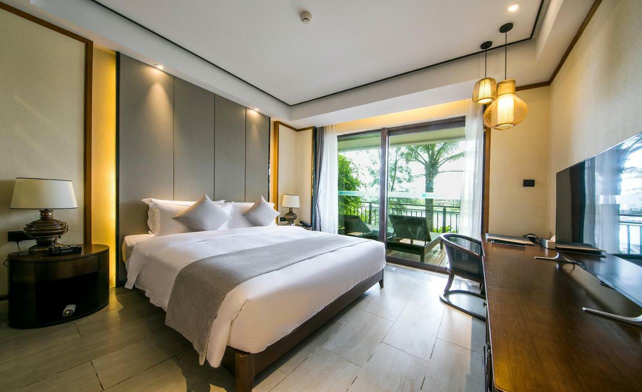 Wyndham Shenzhou Peninsula Hotel Wanning Exterior photo